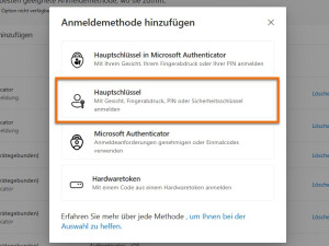 Microsoft-Dialogfenster „Anmeldemethode hinzufügen“. Auswahloption für „Hauptschlüssel“ (Passkey) mit der Beschreibung: „Mit Gesicht, Fingerabdruck, PIN oder Sicherheitsschlüssel anmelden“.