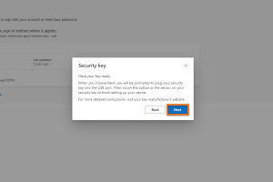 Add sign-in method Read the following window carefully. Have your Yubikey ready and plug it into your end device via USB. Check beforehand whether your end device has the correct USB port. Click on "Next" in the next window.