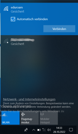 WLAN-Verbindungsmenü am rechten Ende der Windows-Taskleiste.