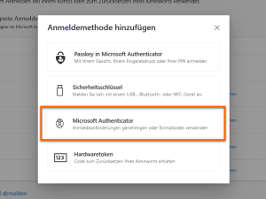Modalfenster mit verschiedenen Optionen zur Erhöhung der Konto-Sicherheit.Neben der Authenticator-App, die für diesen Case ausgewählt werden soll, stehen ein Sicherheitsschlüssel und ein Hauptpasswort zur Verfügung.