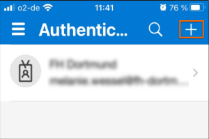 Screenshot der Microsoft Authenticator App zeigt das Plus-Symbol in der oberen rechten Ecke. Dieses Symbol muss ausgewählt werden, um einen neues Konto hinzuzufügen