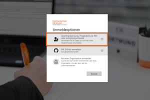 Anmeldeoption auswählen Wählen Sie nun "Gesichtserkennung, Fingerabdruck, PIN oder Sicherheitsschlüssel" (Firefox) oder "Windows Hello oder externer Sicherheitsschlüssel" (Chrome). aus.